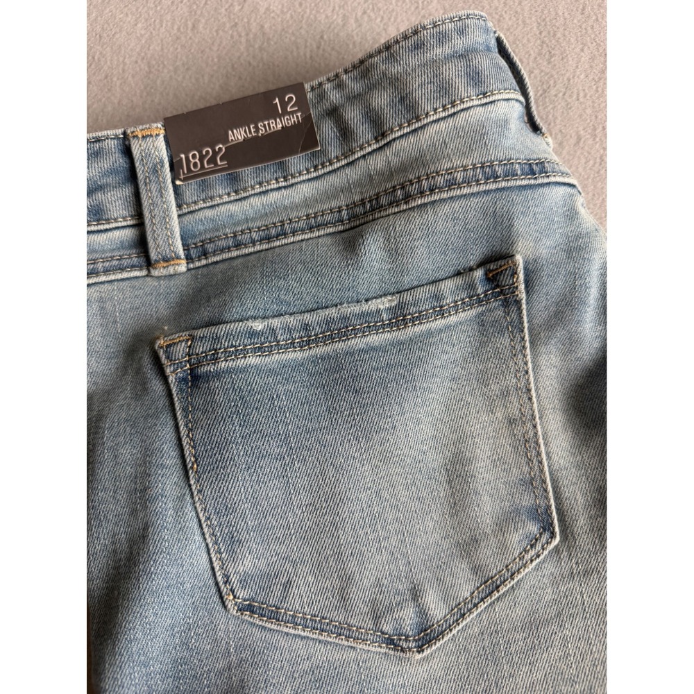1822 Denim Womens Ankle Straight Jeans Light Wash Distressed Raw Hem Size 12 - Picture 3 of 10
